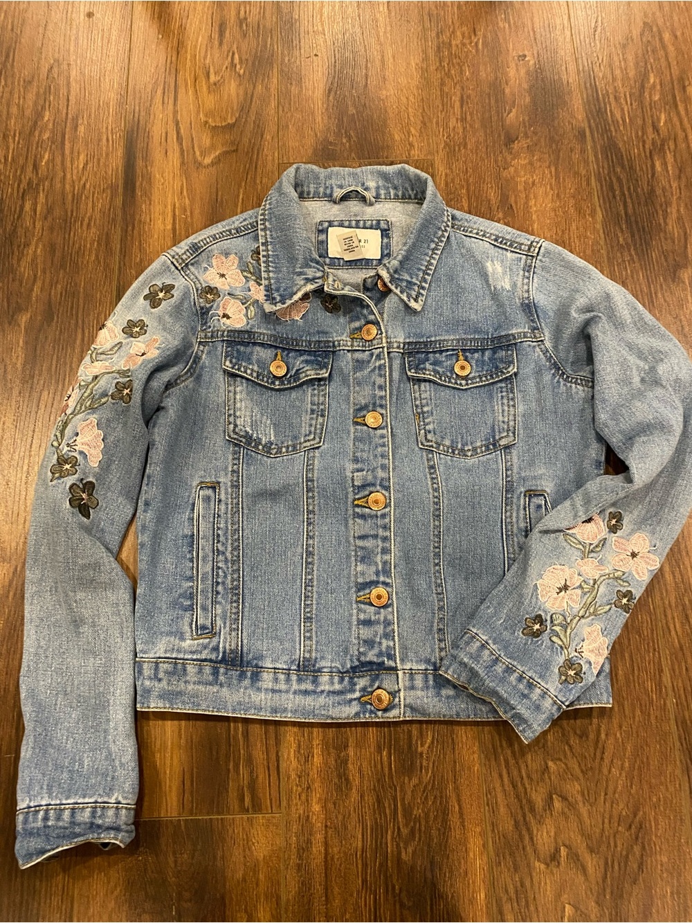 Floral embroidered denim jacket size small jean jacket